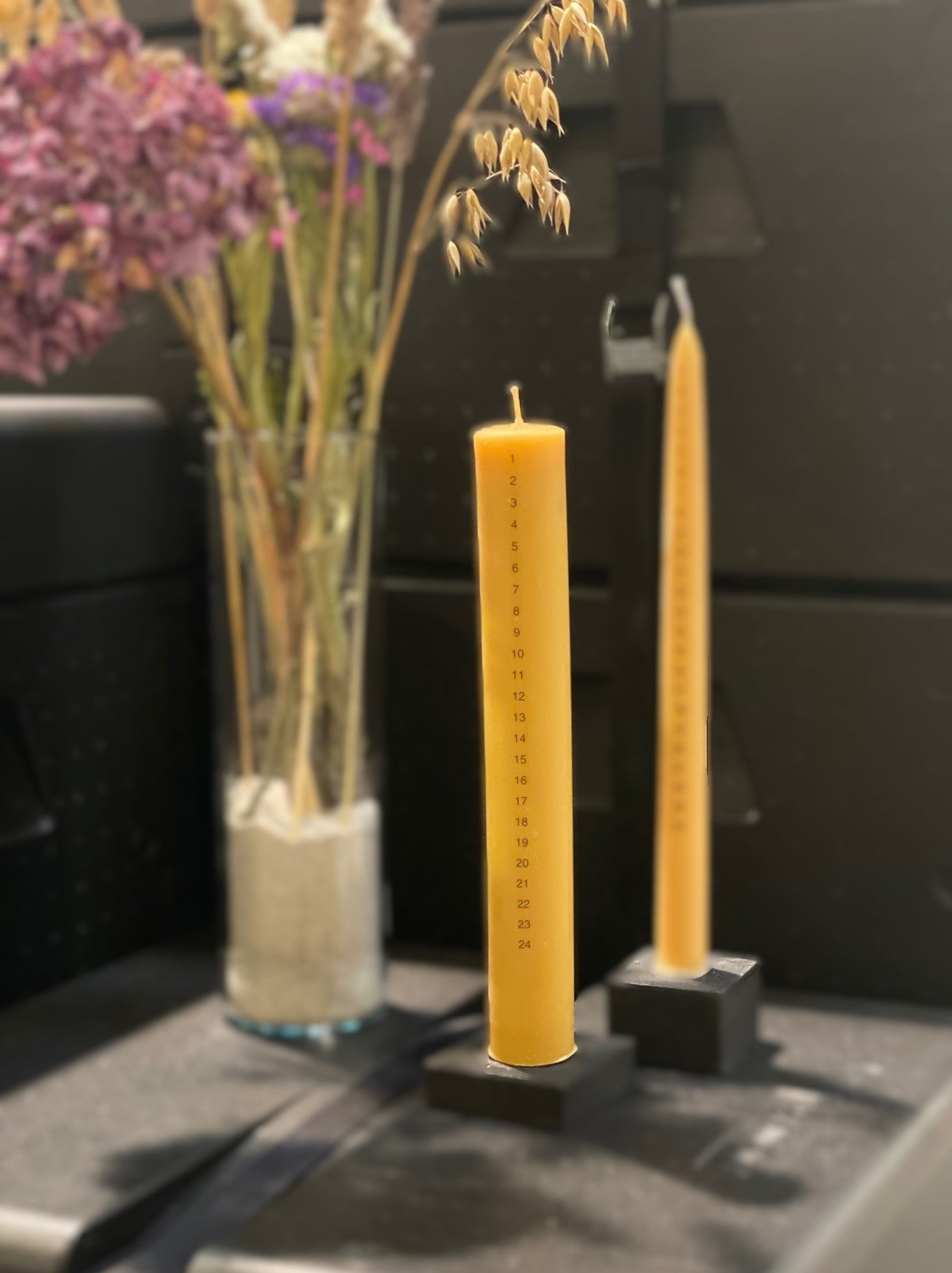 Blok kalenderlys af bivoks