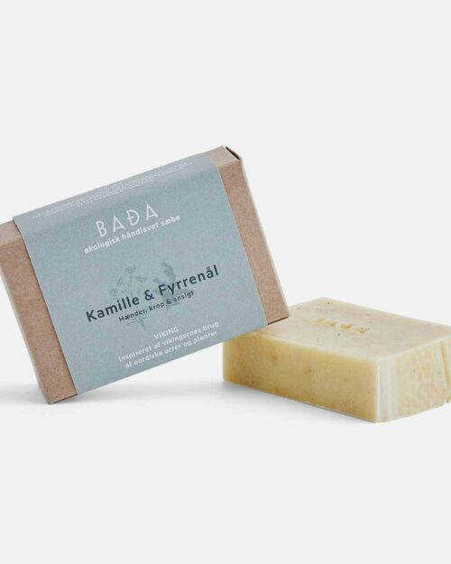 Håndlavet sæbebar fra BADA med duft af kamille og fyrrenål