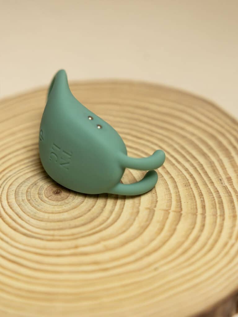 Cilantro penis ring vibrator