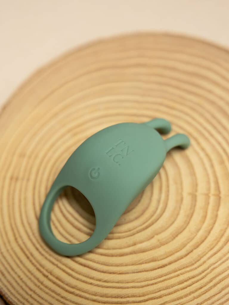 Cilantro penis ring vibrator