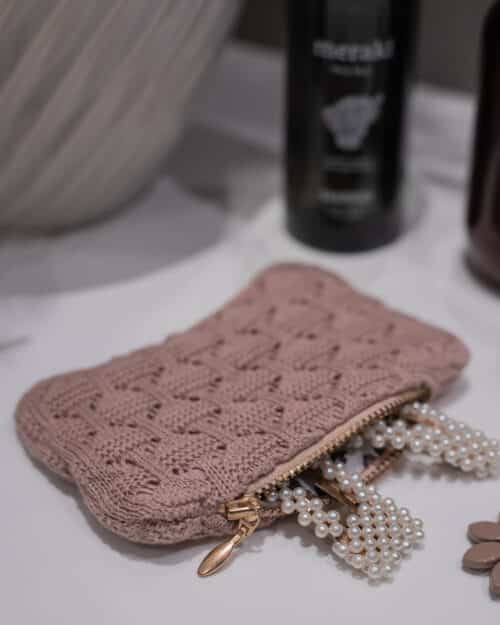 Strikket pung i rose
